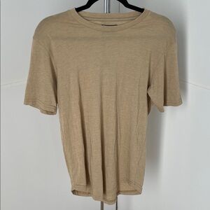 Men’s Goodlife Short-Sleeve T-Shirt in Tan. Size small. NWT